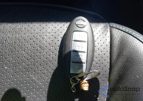 2017 Nissan Sentra Sr z USA, uszkodzony, nr VIN 3N1AB7AP0HY237062